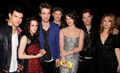 cast and crew of twilight